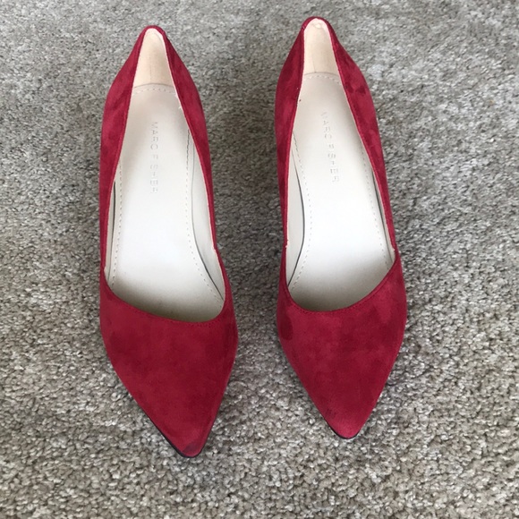 Red pumps - Picture 2 of 4